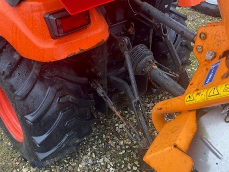 Kubota BX231 inkl. 130 cm dozer og salter