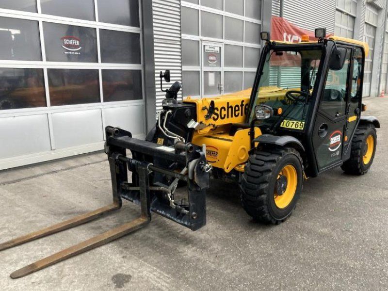 JCB 525-60