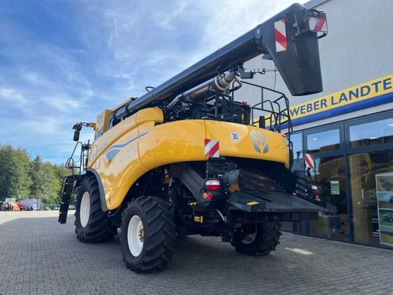 New Holland CR 7.90 Allrad