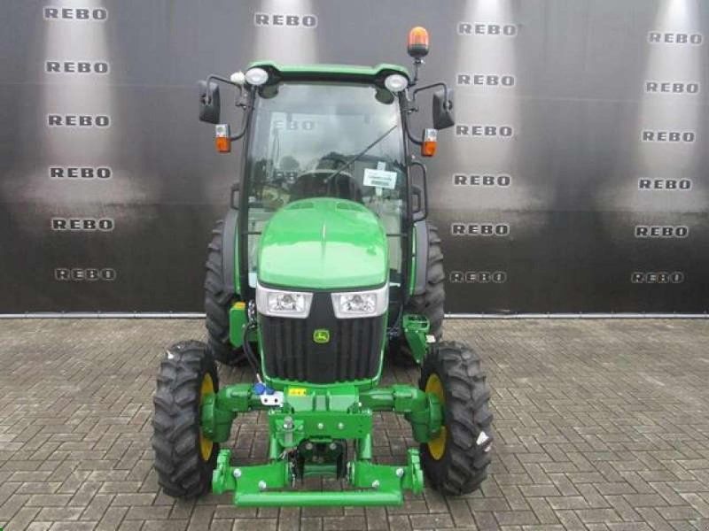 John Deere KOMPAKTTRAKTOR 4066R