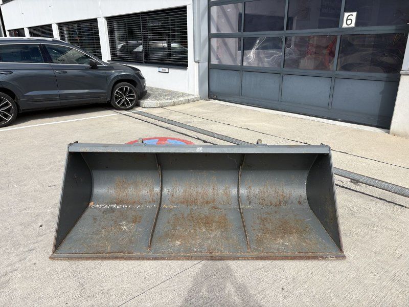 Stekro Schaufel gerundet 2,1m