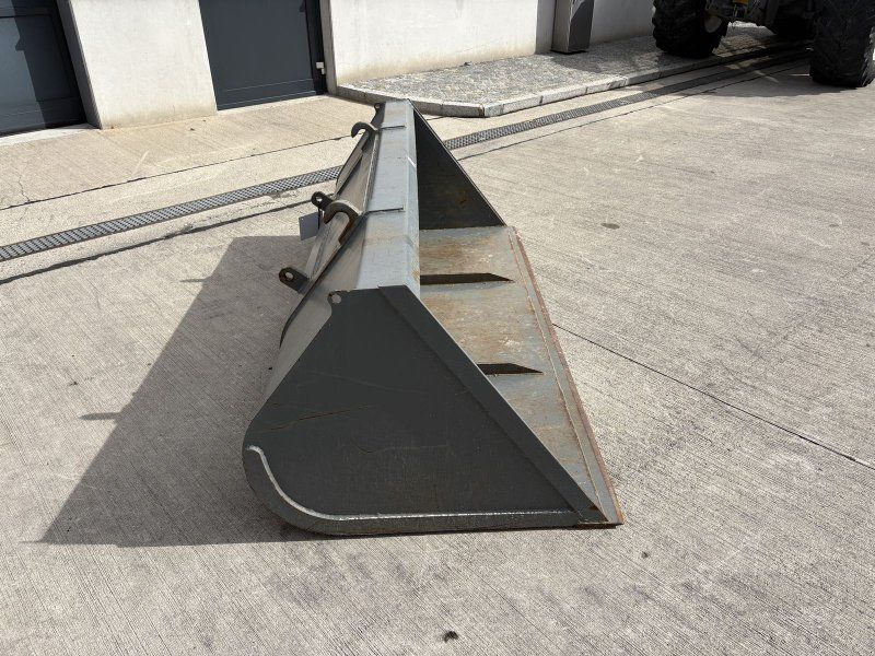 Stekro Schaufel gerundet 2,1m