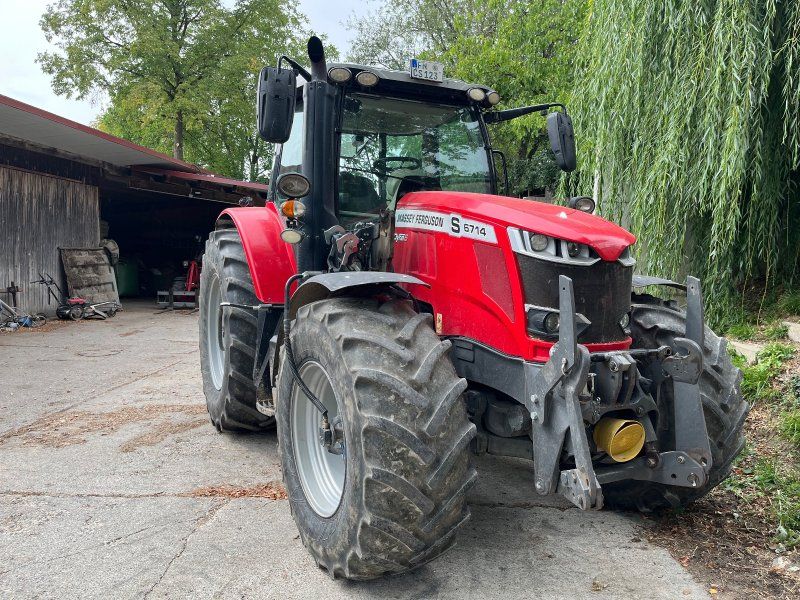 Massey Ferguson 6714 S