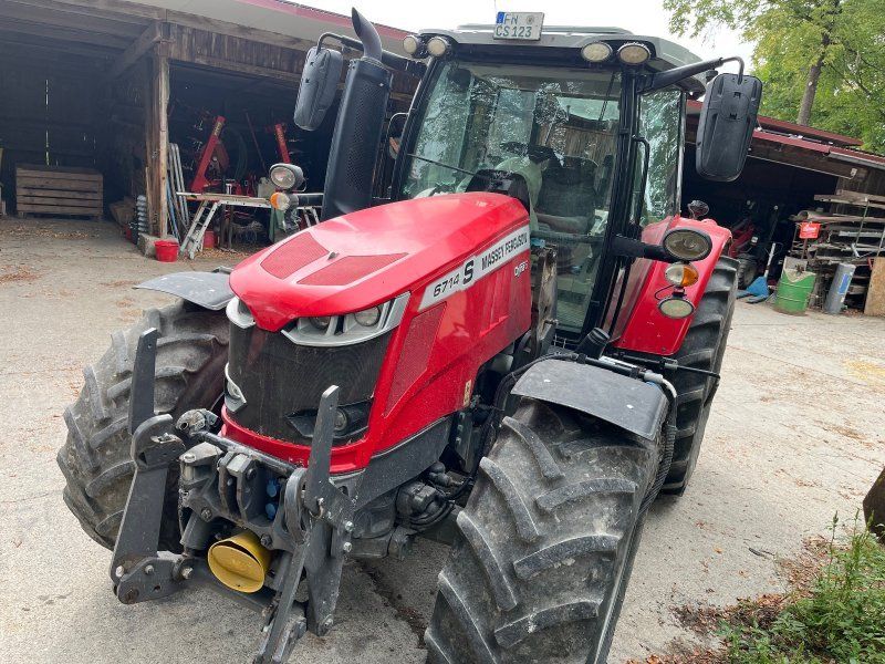 Massey Ferguson 6714 S
