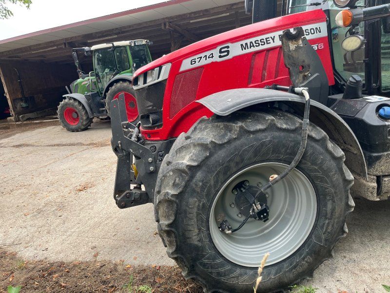 Massey Ferguson 6714 S