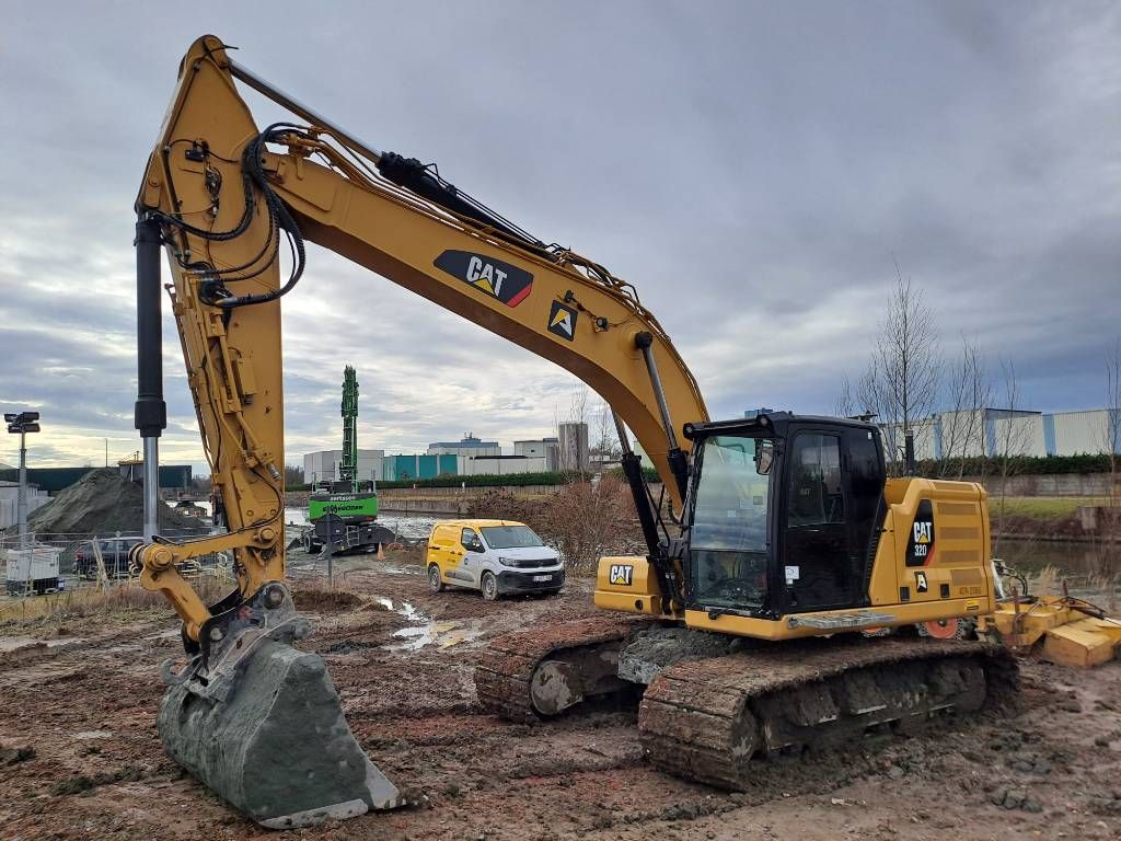 CAT 320