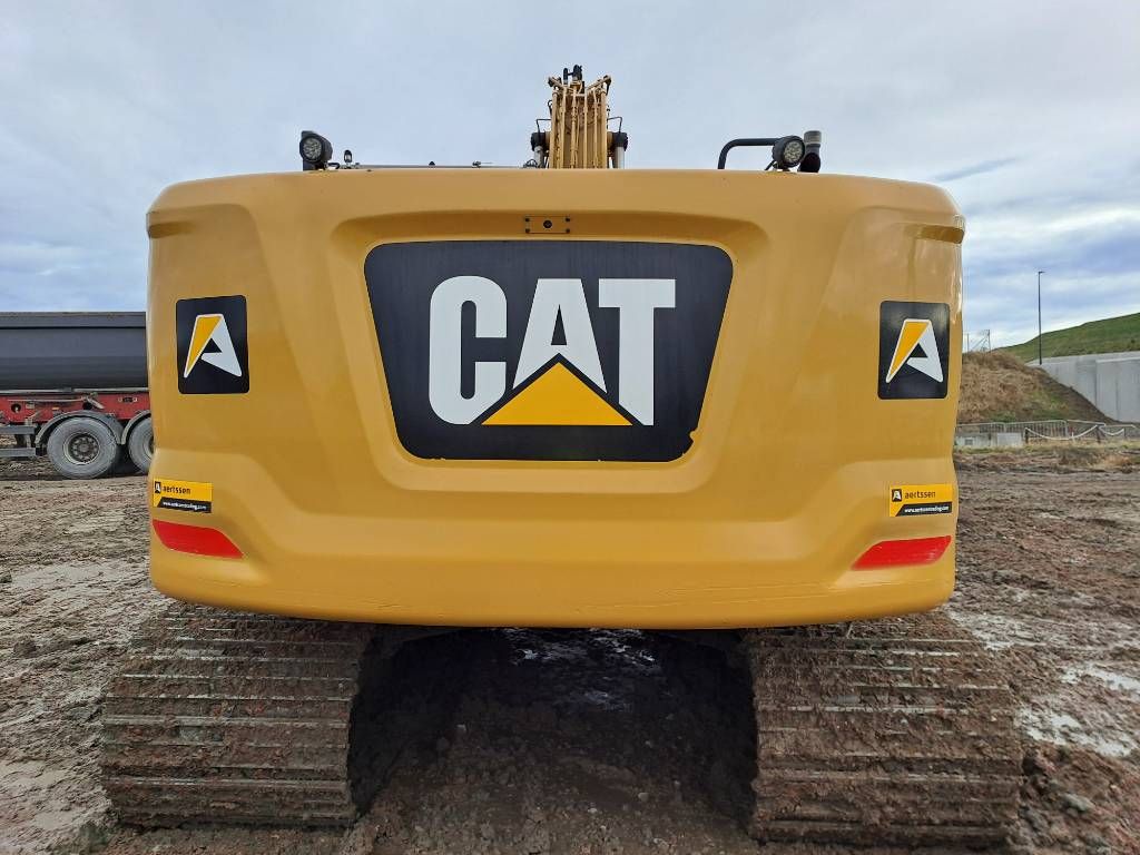 CAT 320