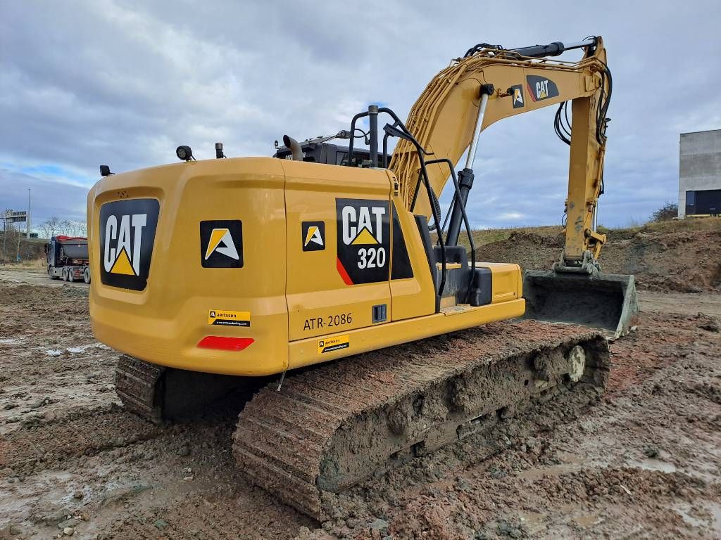 CAT 320