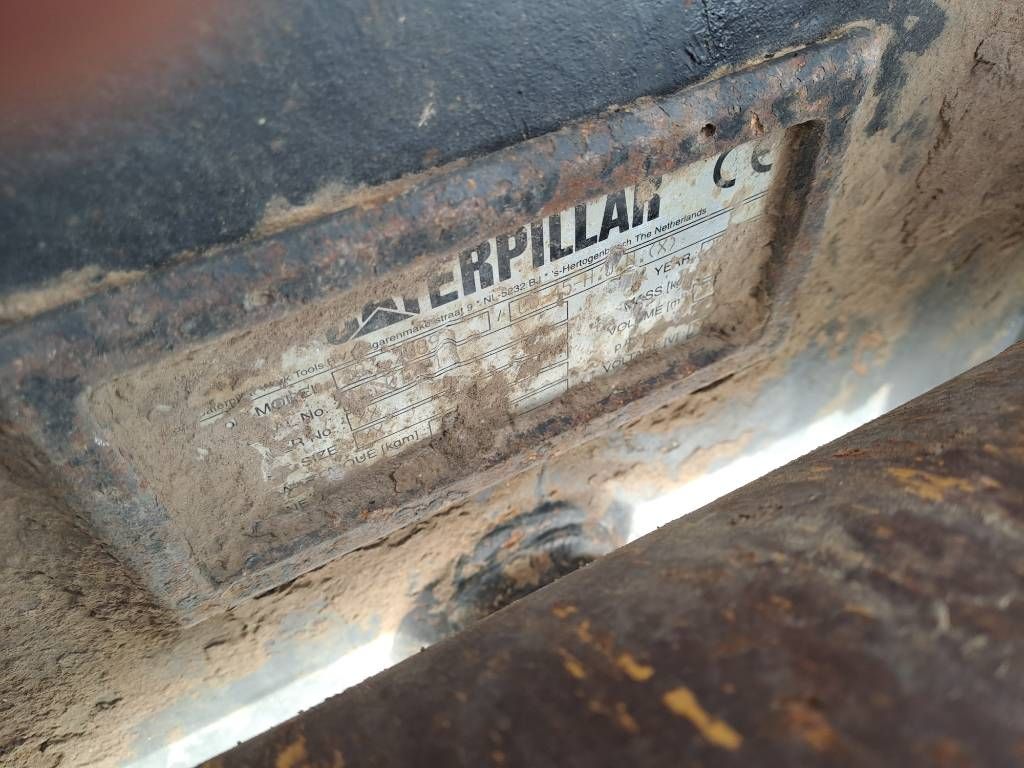 CAT 335FLCR