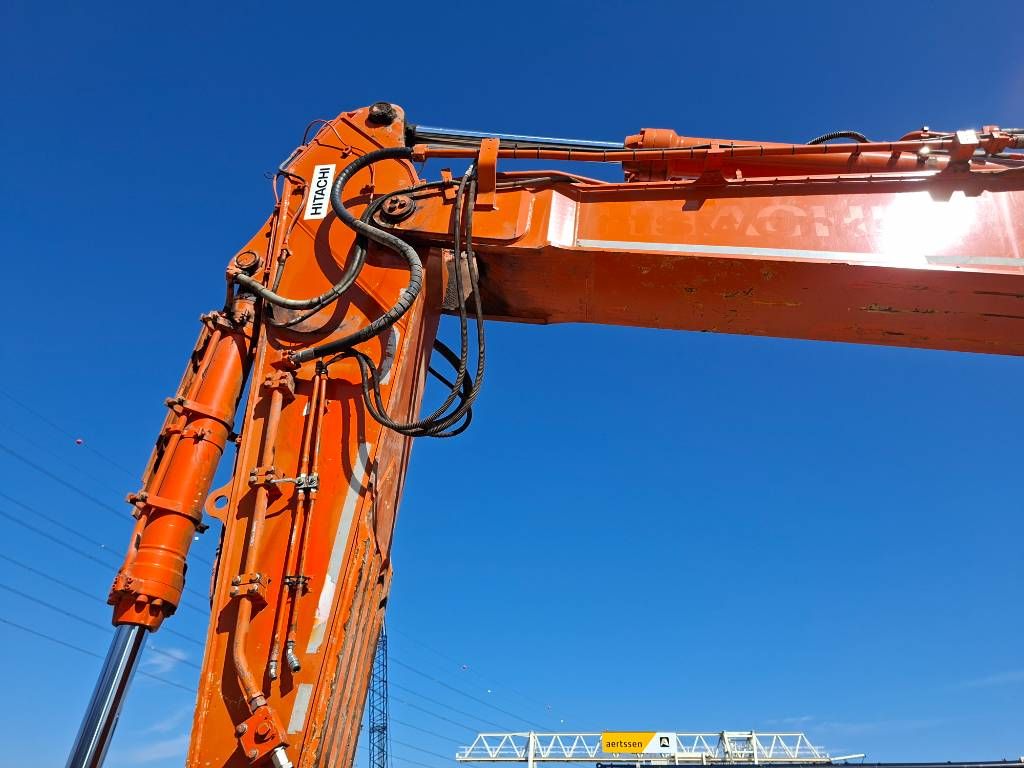 Hitachi ZX490LCH-7