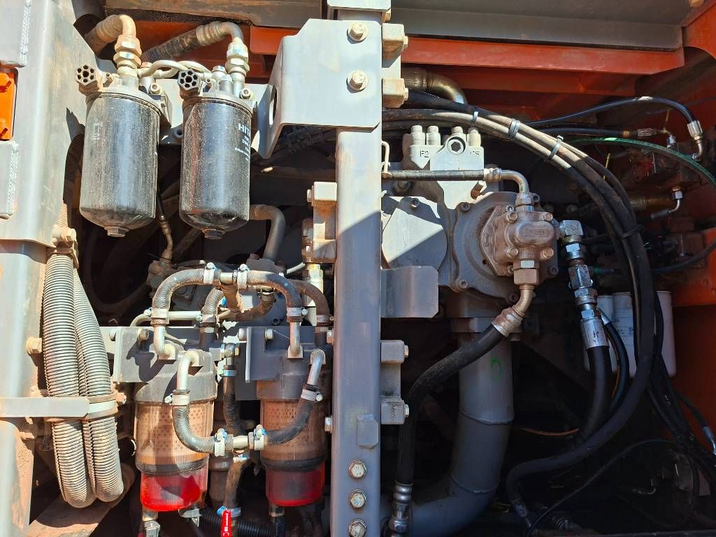Hitachi ZX490LCH-7
