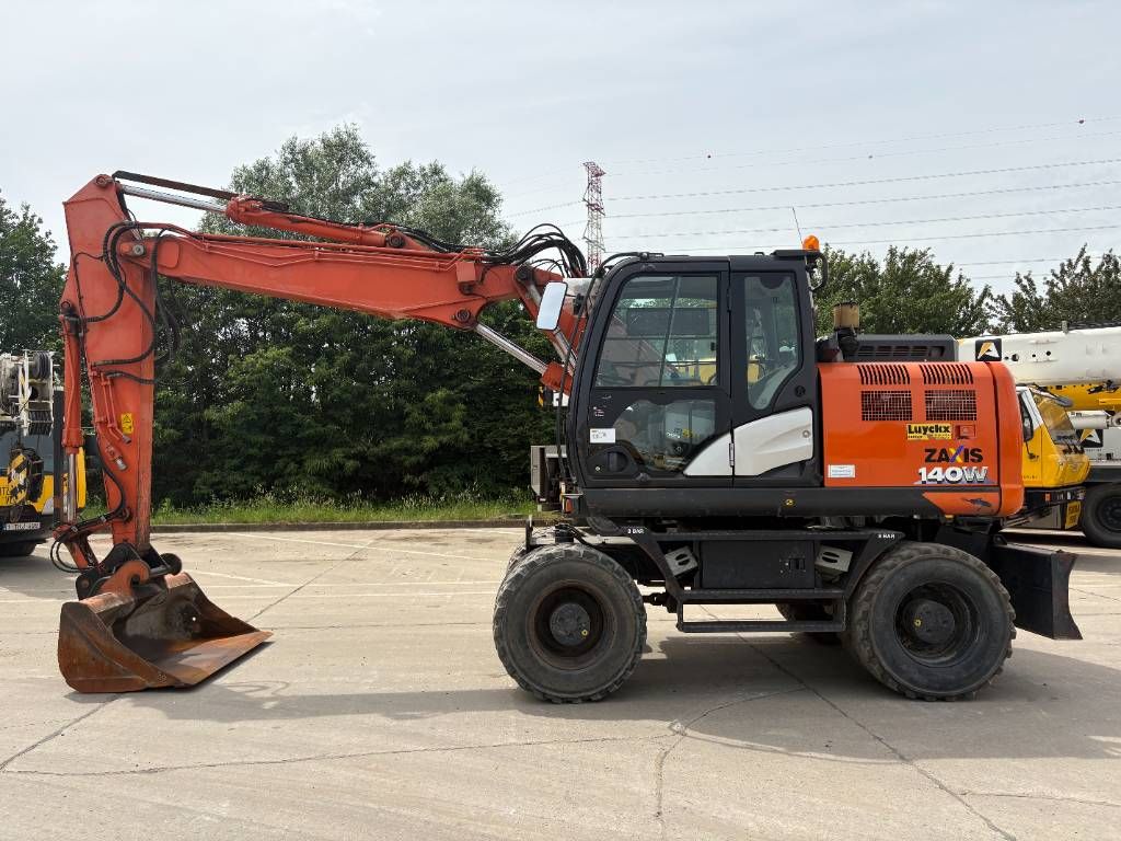 Hitachi ZX140W-6 (3 Pieces available)