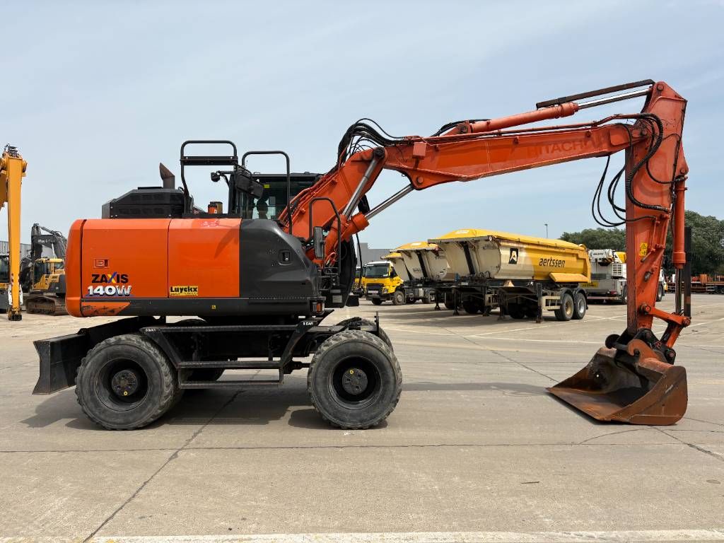 Hitachi ZX140W-6 (3 Pieces available)