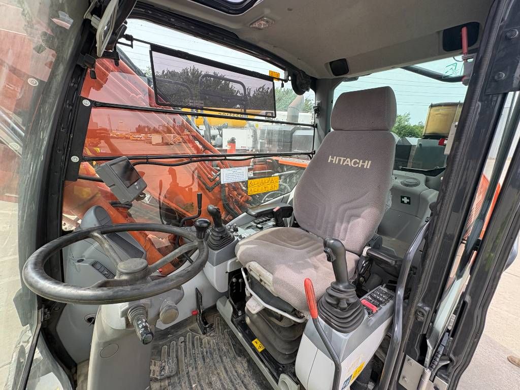 Hitachi ZX140W-6 (3 Pieces available)