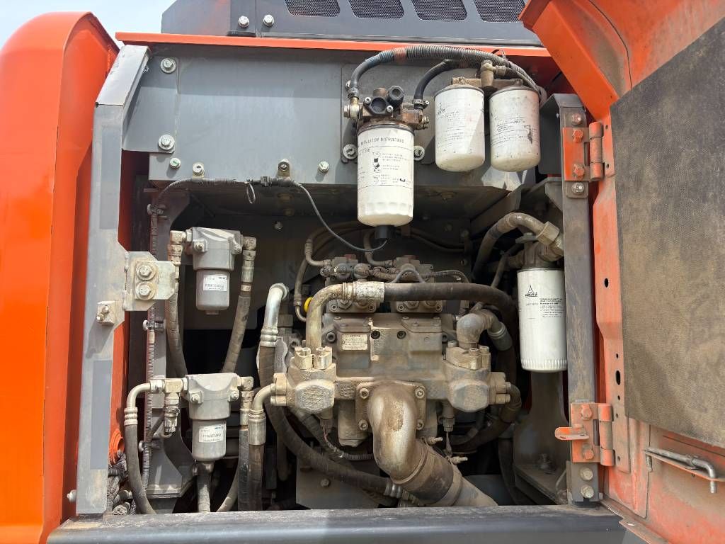 Hitachi ZX140W-6 (3 Pieces available)