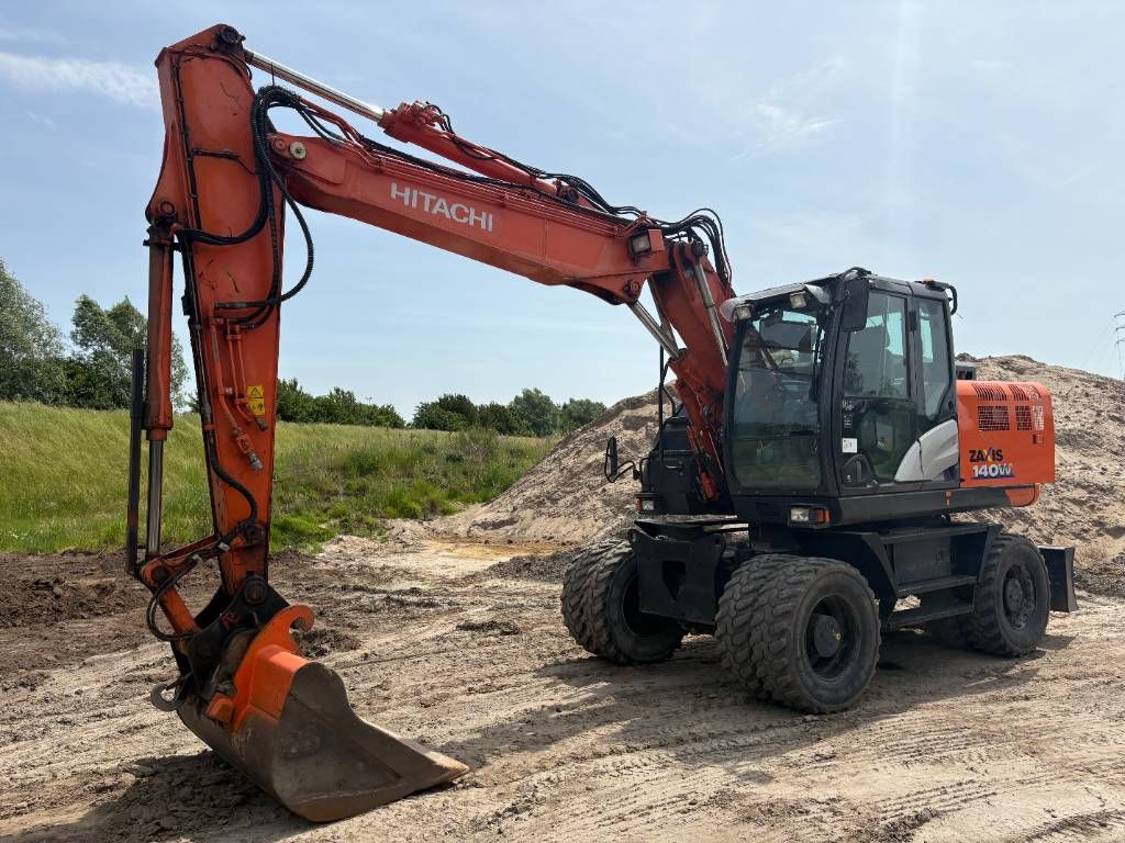 Hitachi ZX140W-6 (3 Pieces available)