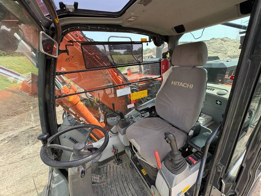 Hitachi ZX140W-6 (3 Pieces available)