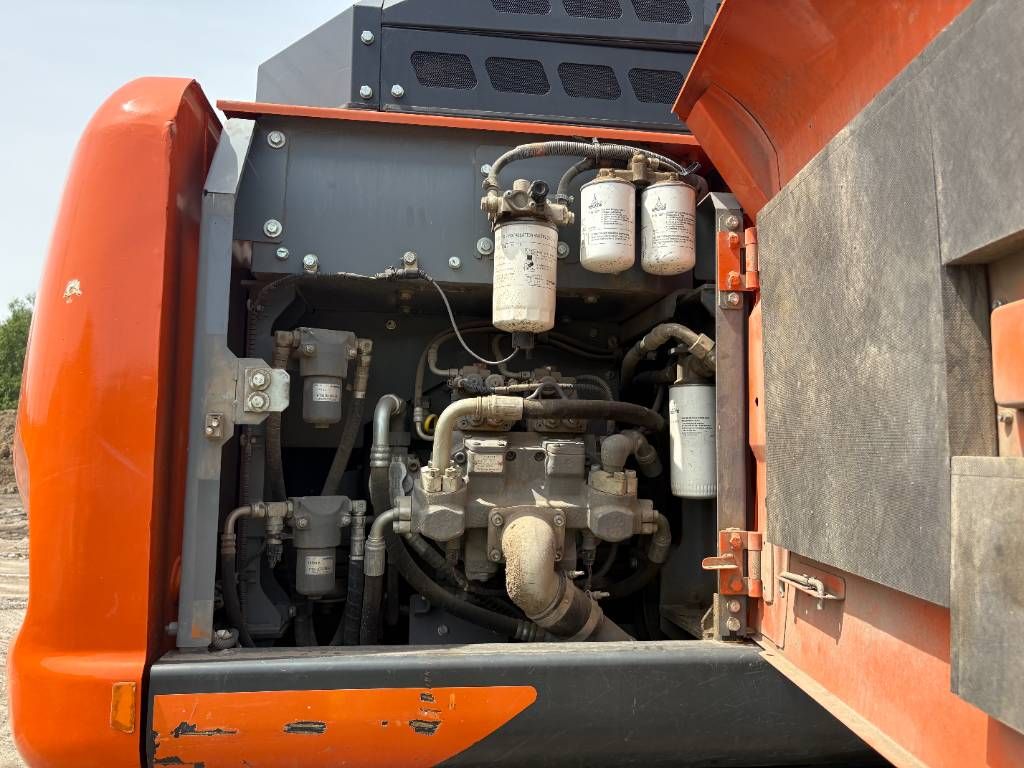 Hitachi ZX140W-6 (3 Pieces available)