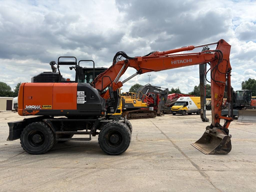 Hitachi ZX140W-6 (3 Pieces available)