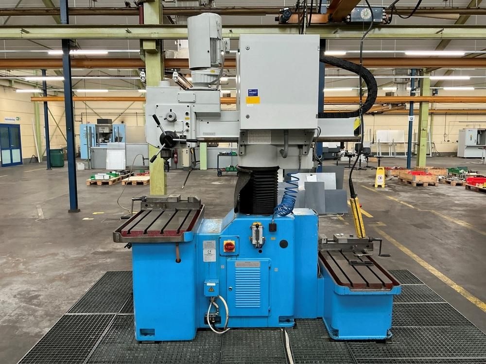 2002 Donau DANUFLEX 135 pillar drilling machine
