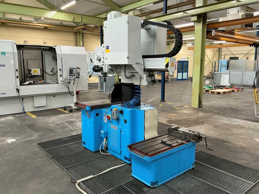 2002 Donau DANUFLEX 135 pillar drilling machine