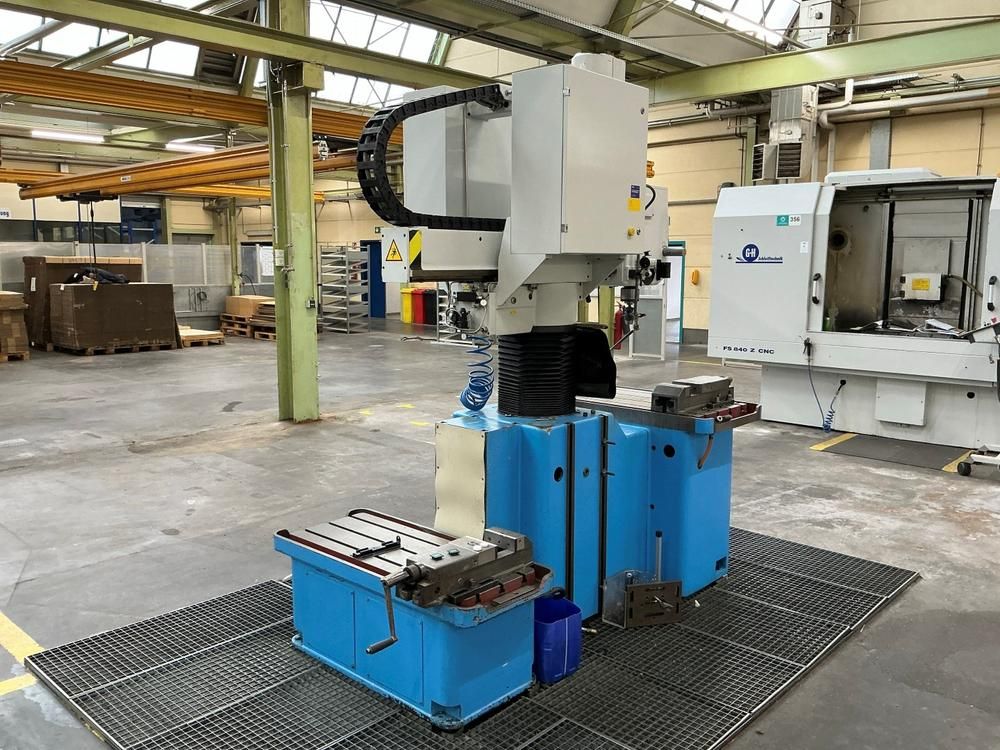 2002 Donau DANUFLEX 135 pillar drilling machine