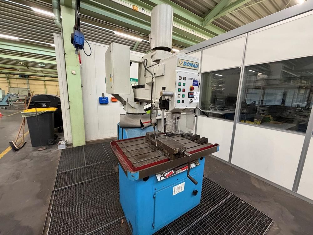 2002 Donau DANUFLEX 135 pillar drilling machine