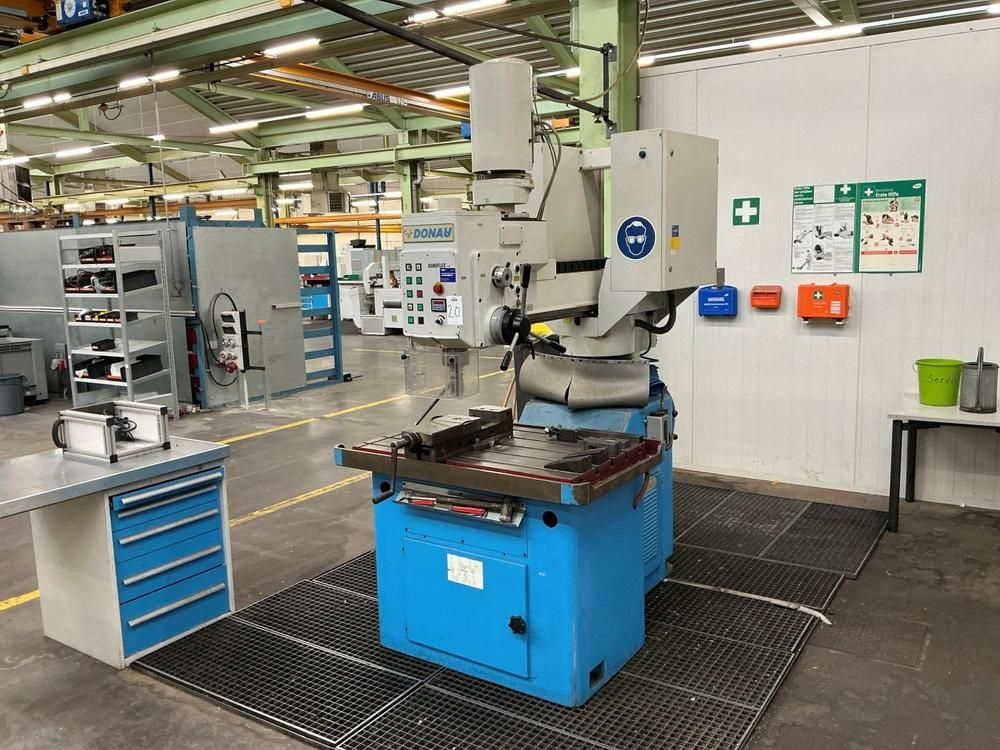 2002 Donau DANUFLEX 135 pillar drilling machine