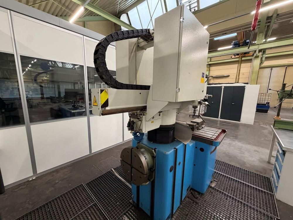2002 Donau DANUFLEX 135 pillar drilling machine