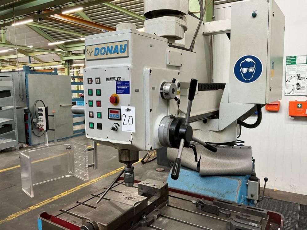 2002 Donau DANUFLEX 135 pillar drilling machine