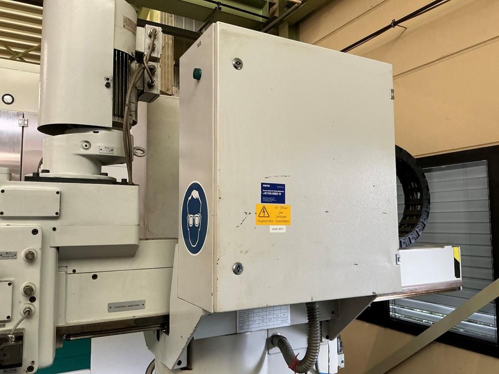 2000 Donau DANUFLEX 135 pillar drilling machine