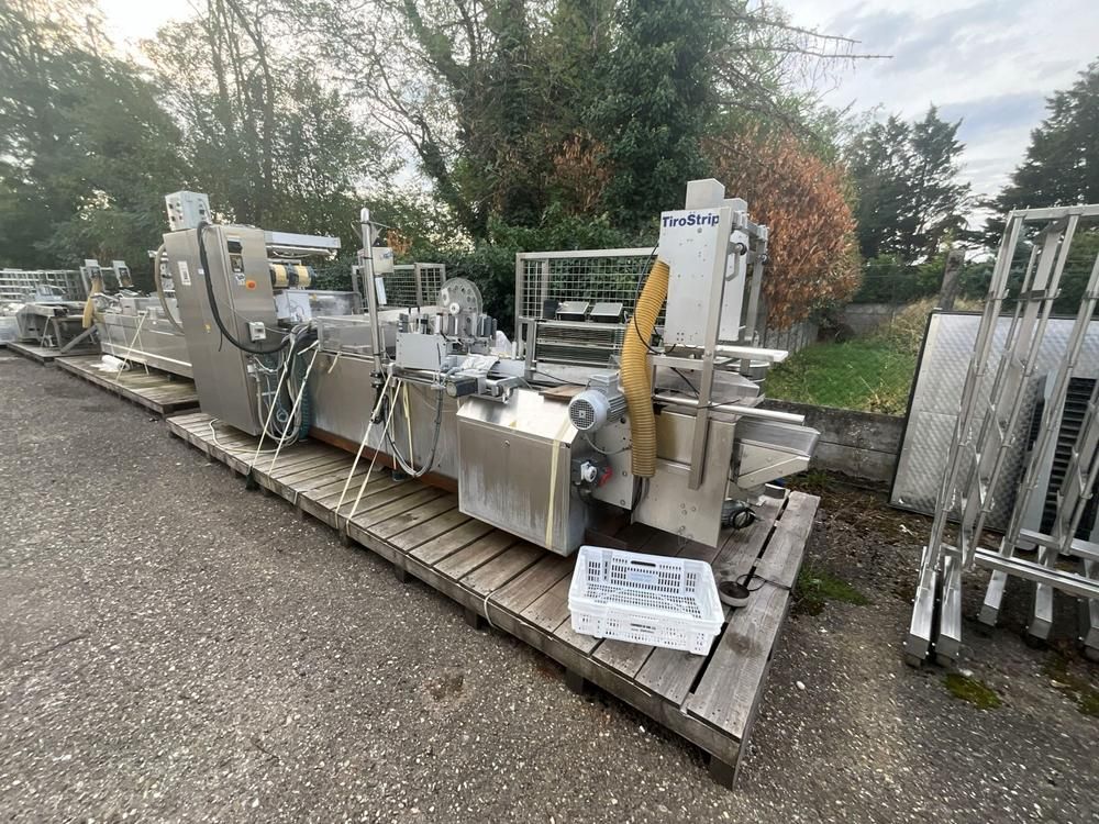 TIROMAT 650 Thermoforming Machine for Parts Packaging