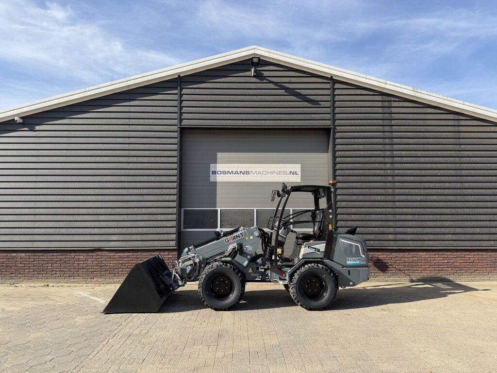 Giant G2700 TELE HD+ minishovel NIEUW €899 LEASE