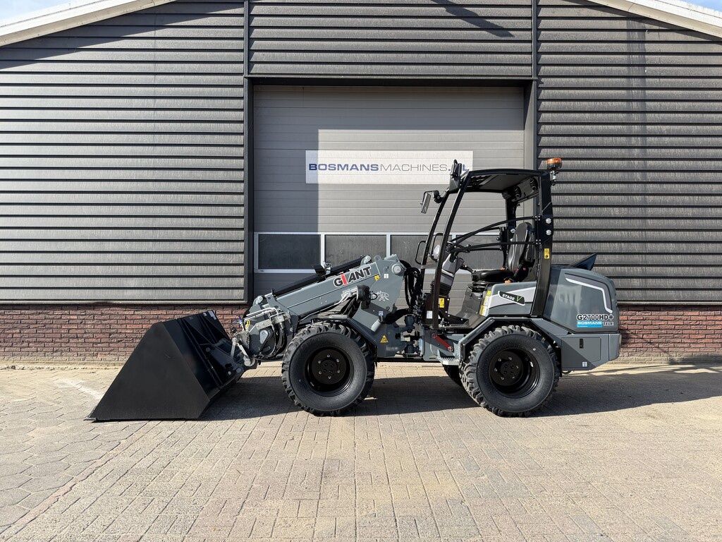 Giant G2700 TELE HD+ minishovel NIEUW €899 LEASE