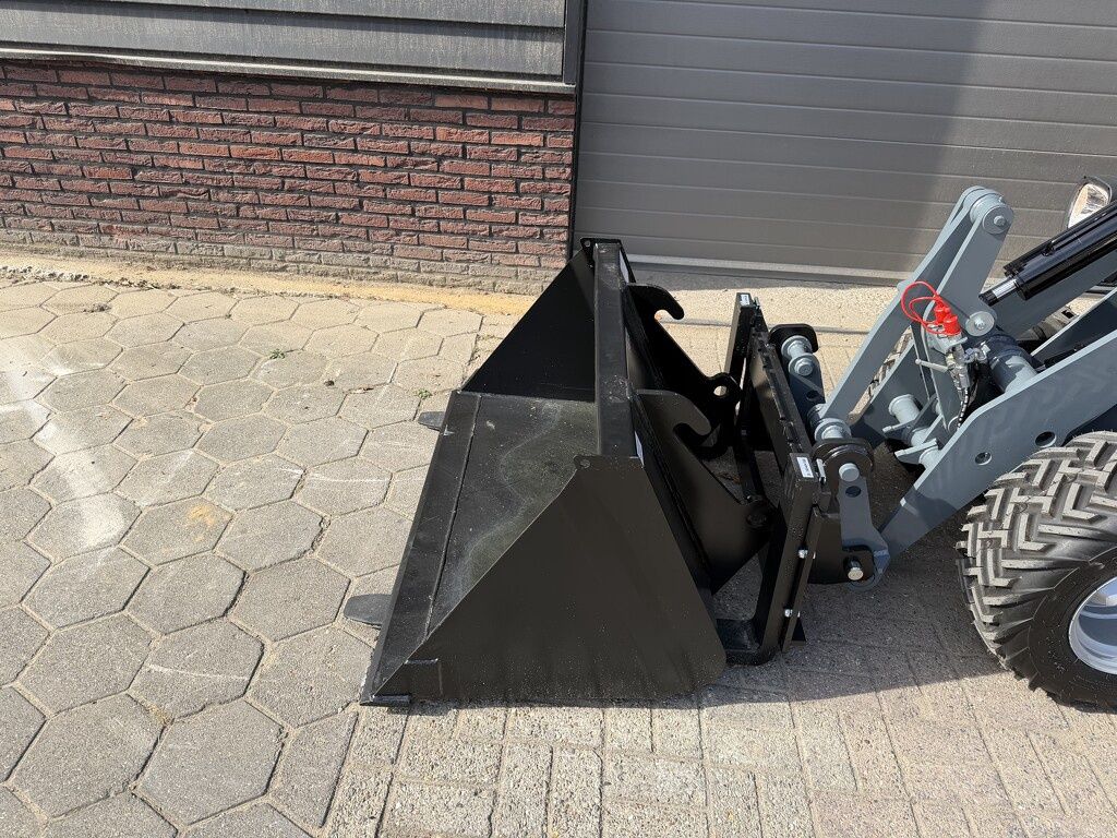 Giant G1500 minishovel / kniklader NIEUW €465 LEASE