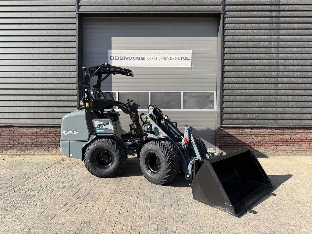Giant G2500 X-TRA HD minishovel NIEUW '' dikke shovel '' €699 LEASE
