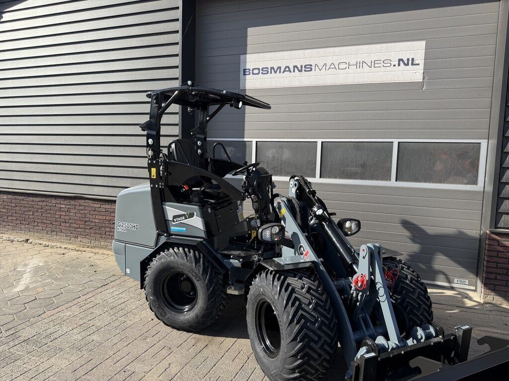 Giant G2500 X-TRA HD minishovel NIEUW '' dikke shovel '' €699 LEASE