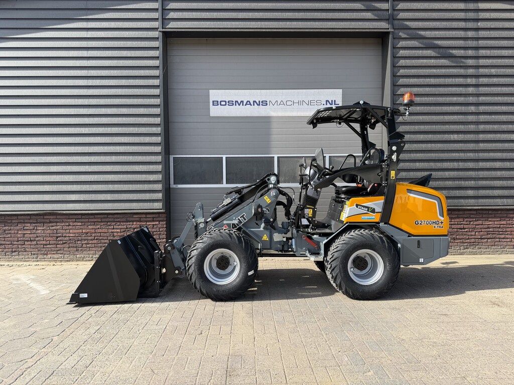 Giant G2700 X-TRA HD + minishovel prijs vriendelijk €725 LEASE