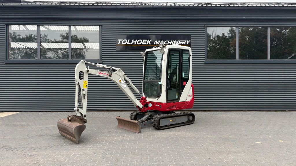 Takeuchi TB 216