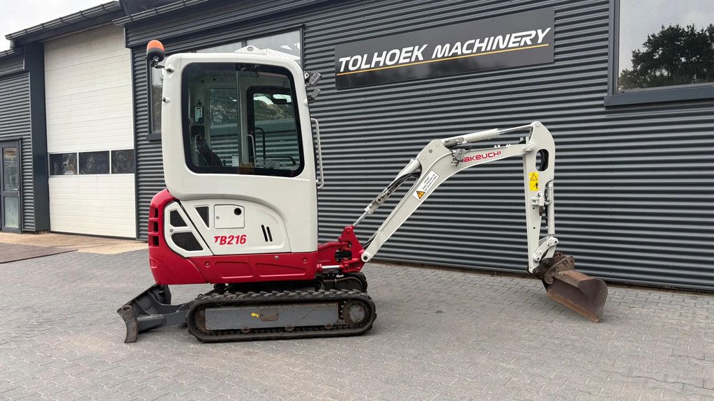 Takeuchi TB 216
