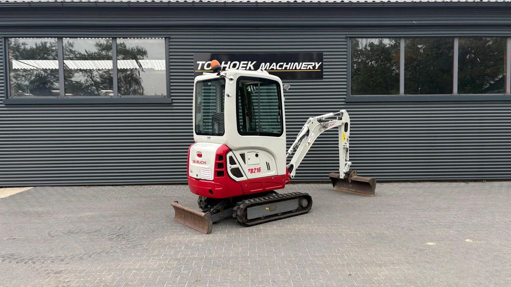 Takeuchi TB 216
