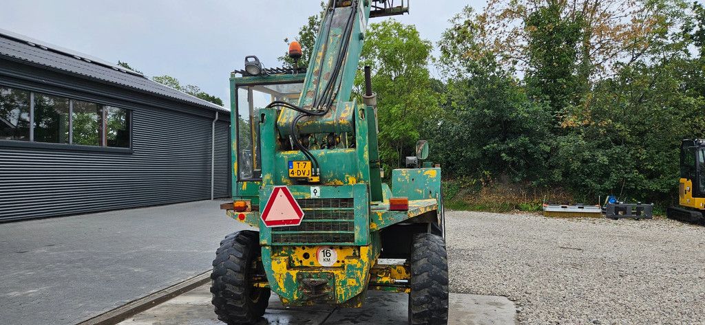 JCB 520M