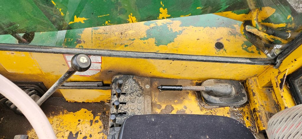 JCB 520M