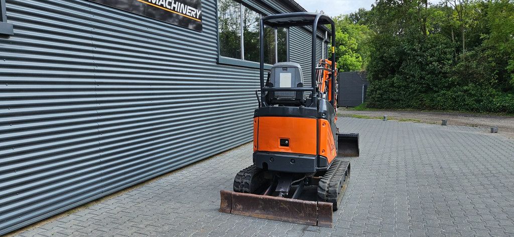 Hitachi Zaxis 17 U