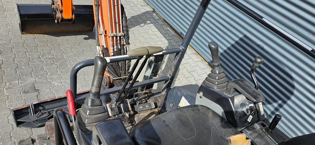 Hitachi Zaxis 17 U