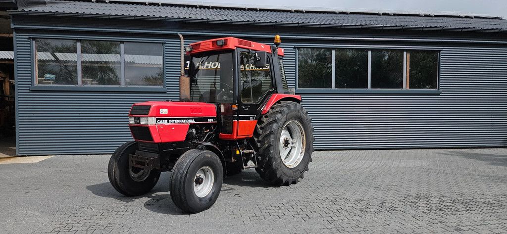 Case IH 695