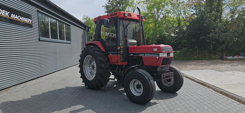 Case IH 695