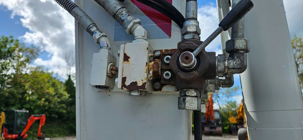 Takeuchi TB 295W
