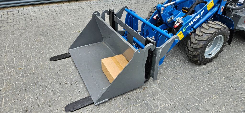 Wolf E604 electric loader