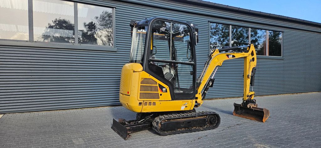 Caterpillar 301.7D